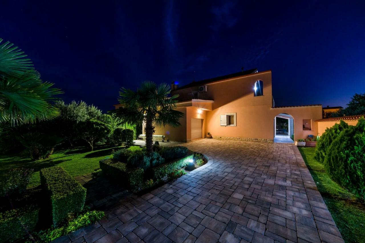 Navis Luxury Villa Vodice Buitenkant foto