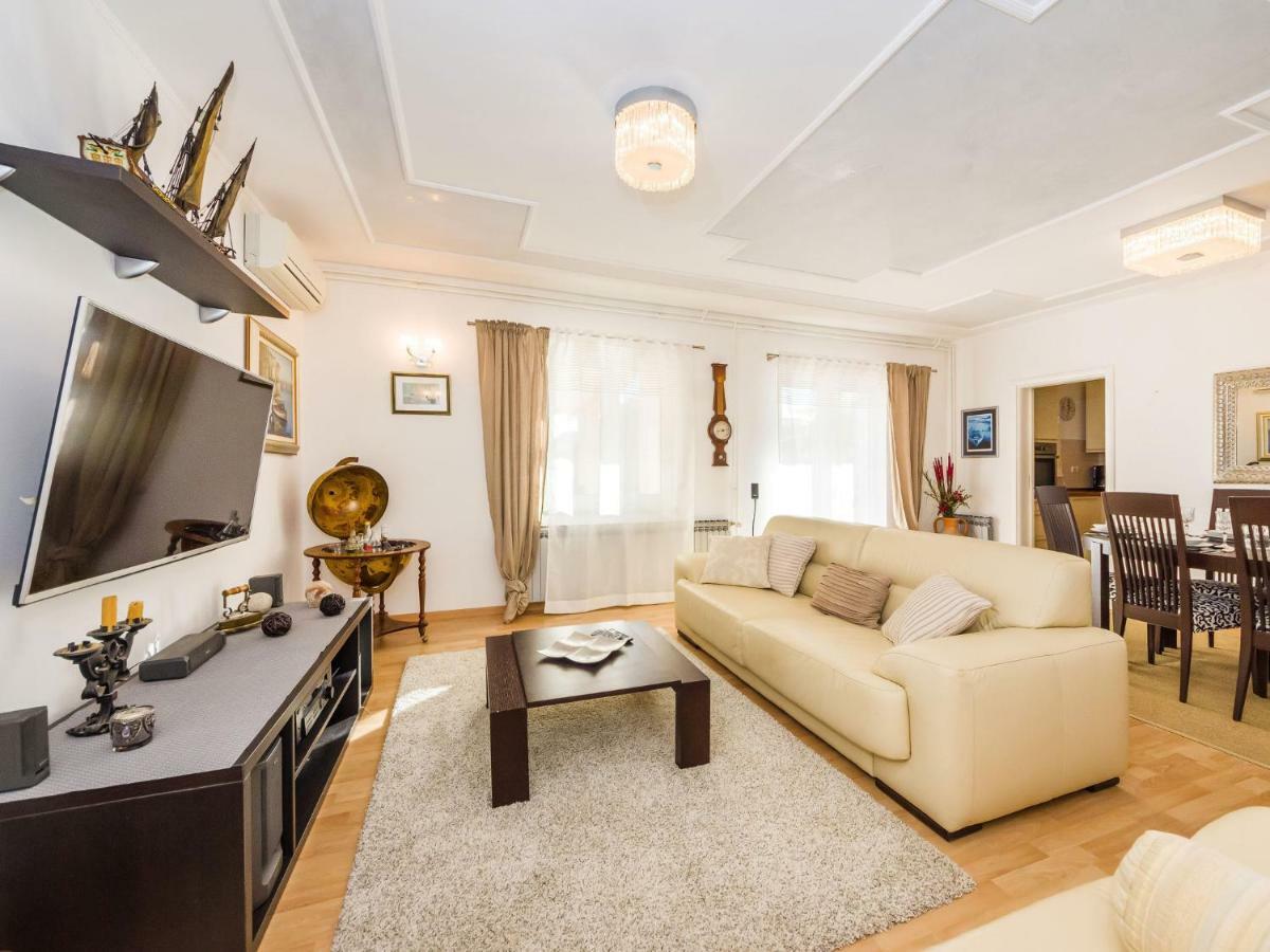 Navis Luxury Villa Vodice Buitenkant foto