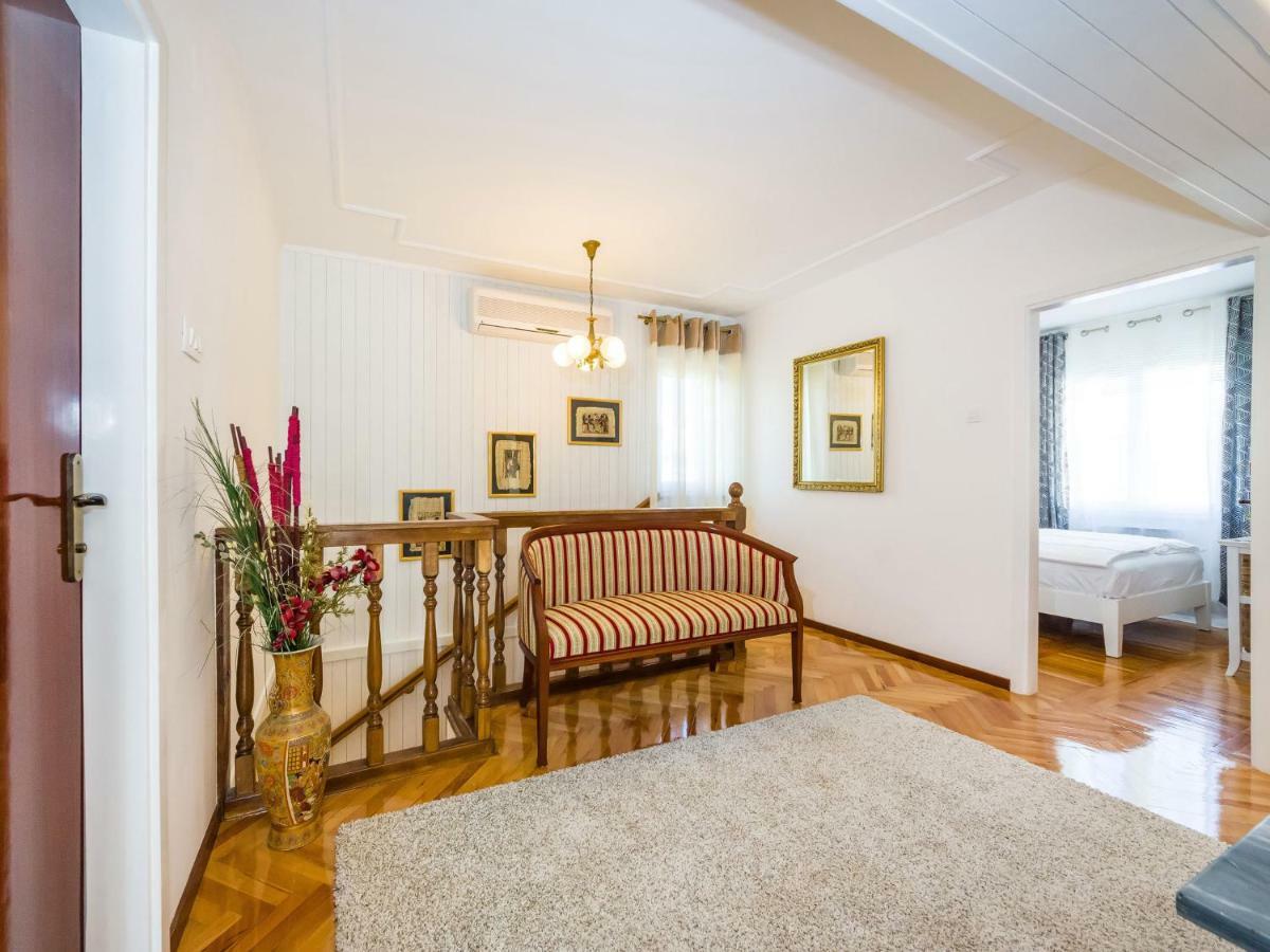 Navis Luxury Villa Vodice Buitenkant foto